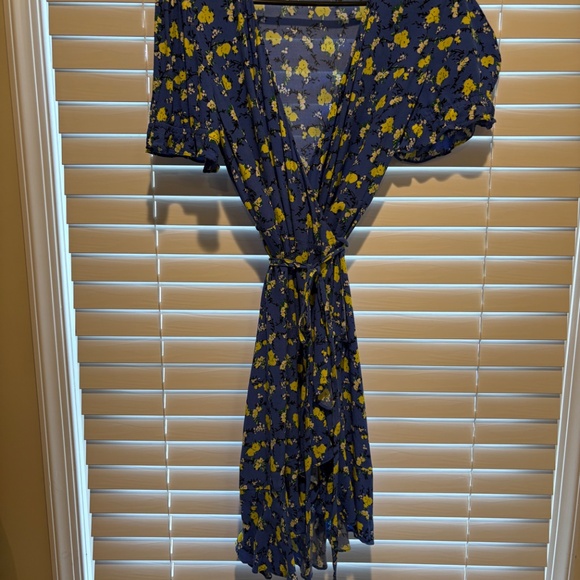 Diane Von Furstenberg , size M wrap dress - Picture 3 of 3